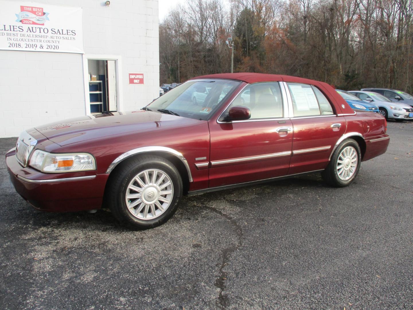 2009 MAROON Mercury Grand Marquis (2MEHM75V09X) , AUTOMATIC transmission, located at 540a Delsea Drive, Sewell, NJ, 08080, (856) 589-6888, 39.752560, -75.111206 - Photo#1